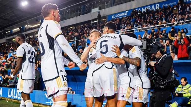 西甲-皇马1-0绝杀阿拉维斯 纳乔染红巴斯克斯制胜